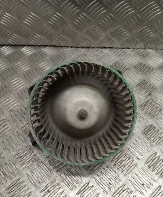 Nissan Sunny Heater fan/blower 2122082N00