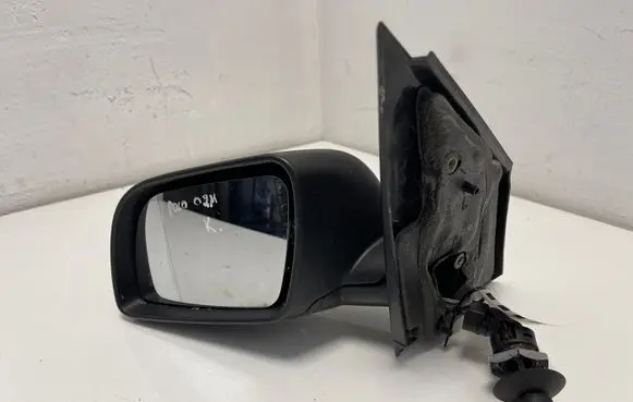 Volkswagen Polo Manual wing mirror E11026406