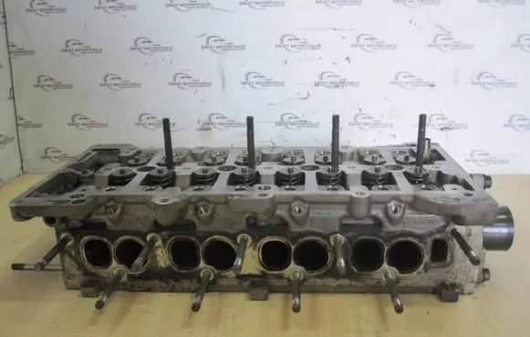 Opel Zafira A Engine head 