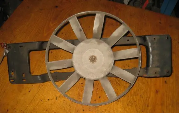 Renault 19 Electric radiator cooling fan