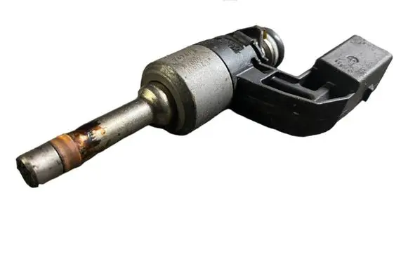 Volkswagen Golf V Fuel injector 03C906036E