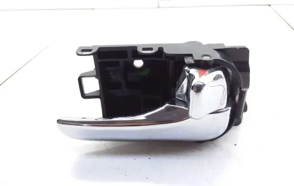 Nissan Primera Rear door interior handle