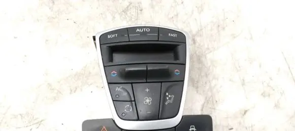 Renault Laguna III Climate control unit 275100002R 81615252
