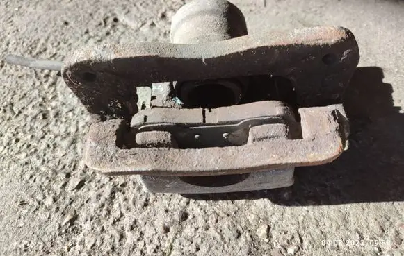Hyundai Santa Fe Rear brake caliper BC412105