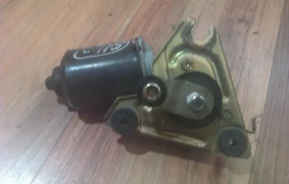 Mazda 323 F Wiper motor 8491005460