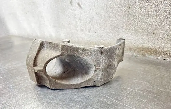Opel Insignia A Driveshaft support bearing bracket 13349212