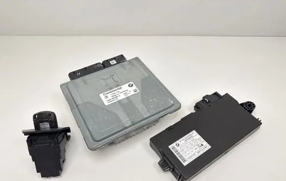 Engine ECU kit and lock set