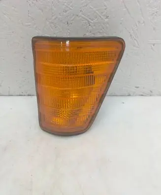 Mercedes-Benz 207 310 Front indicator light 32757 32757R6