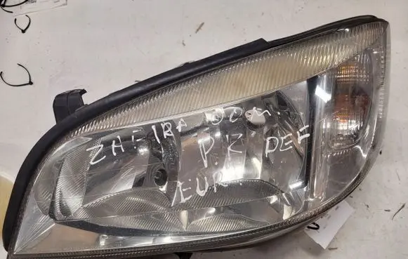 Opel Zafira A Headlight/headlamp 8910005