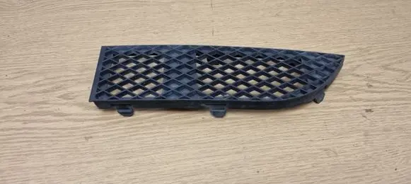 BMW 7 E65 E66 Front bumper lower grill 7135563