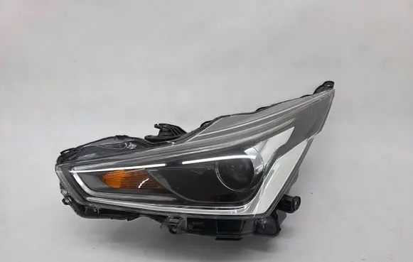 Toyota Aygo AB40 Headlight/headlamp 0H-27