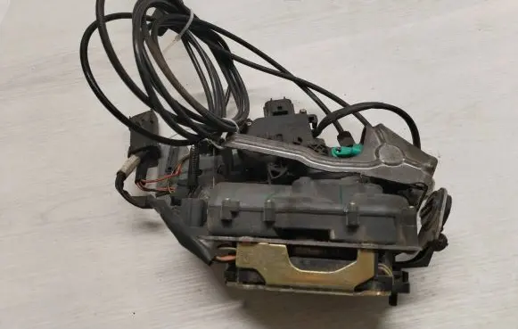 Chrysler Voyager Rear door lock