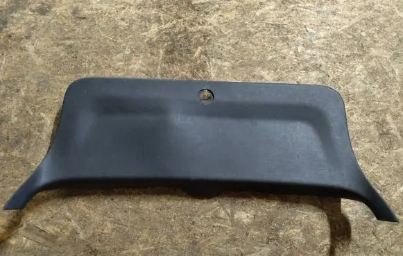 Volkswagen Golf V Tailgate trim 1K9867605