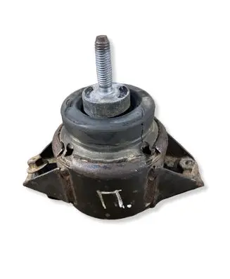 Land Rover Discovery Engine mount bracket HL411L50