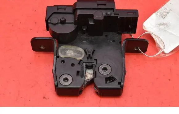 Nissan Qashqai Tailgate/trunk/boot lock/catch/latch 90502EY10D
