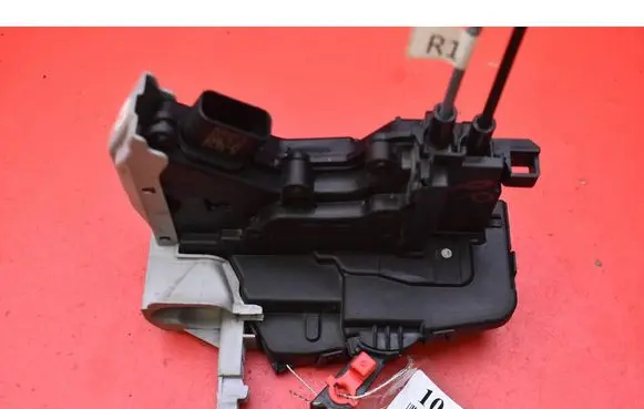 Hyundai Kona I Front door lock 81320J9000