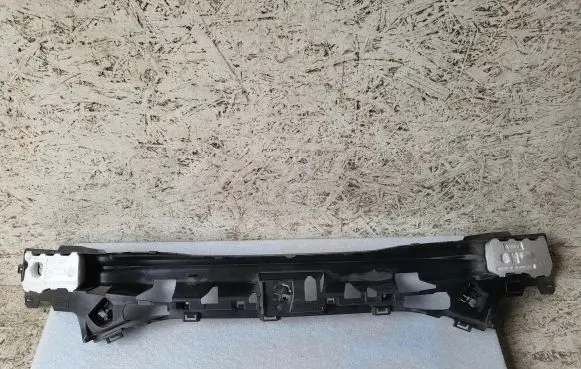 Volvo XC40 Front fog light trim/grill