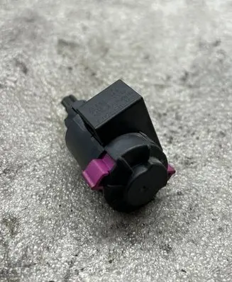 Audi A6 S6 C6 4F Brake pedal sensor switch 4F0945459A