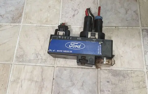 Ford Galaxy Coolant fan relay 95VW14B205AA 7M0000317 95VW8653AA