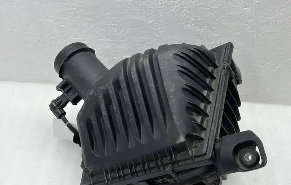 BMW X2 F39 Air filter box 8513916 13718513916