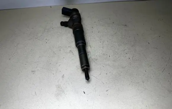 Fuel injector