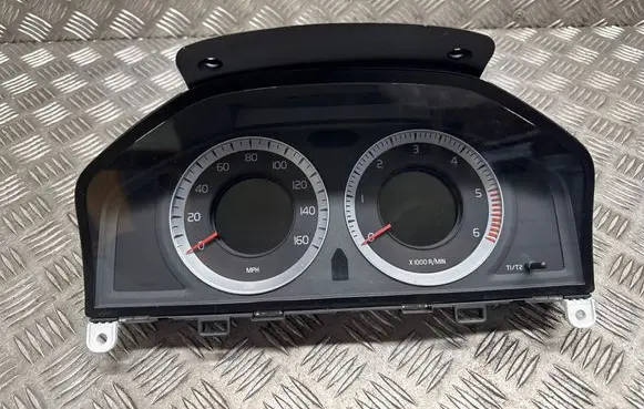 Speedometer (instrument cluster)
