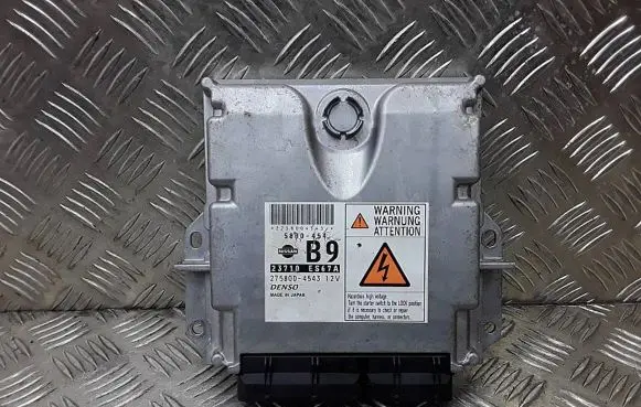 Nissan X-Trail T30 Engine control unit/module ECU 23710ES67A 2758004543
