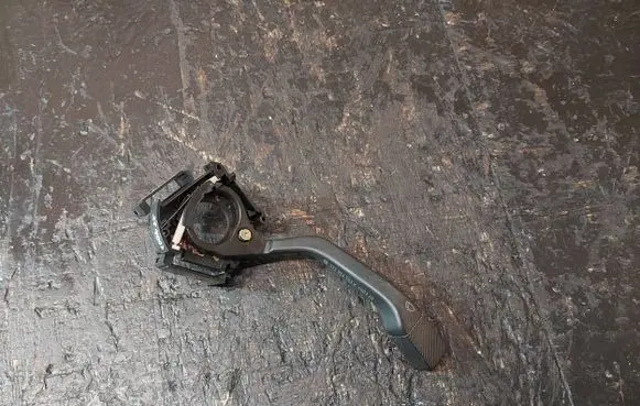 Volkswagen Polo II 86C 2F Wiper control stalk 333953503K