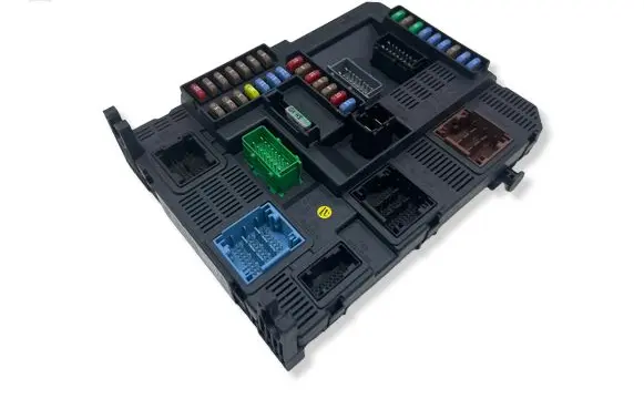 Citroen C4 Cactus Fuse module 9807532080
