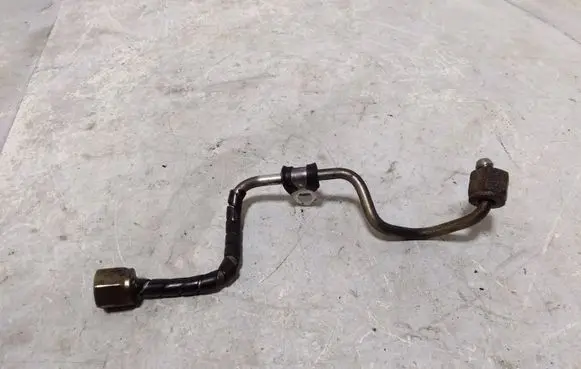 Peugeot 407 Fuel injector supply line/pipe 