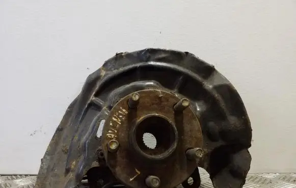 Toyota Avensis T220 Front wheel hub
