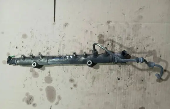Volvo V70 Fuel main line pipe 30757146 002727 045215023