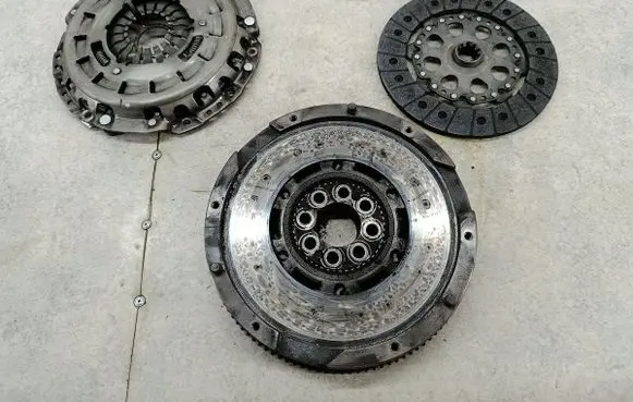 BMW 5 E39 Dual mass flywheel 00922205