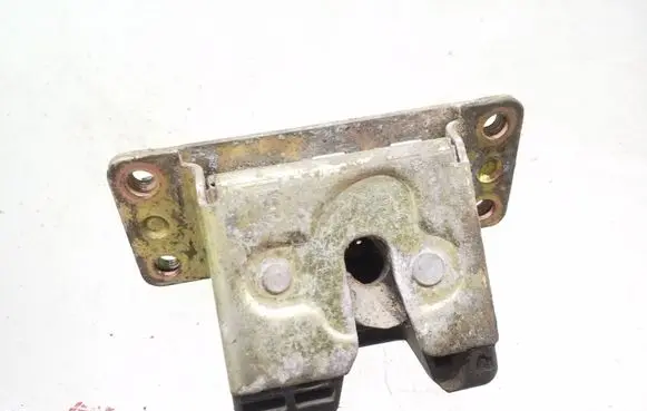 Opel Astra G Tailgate/trunk/boot lock/catch/latch 90563999