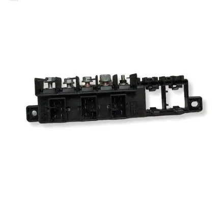 Volkswagen PASSAT B5.5 Fuse box set 8L0941822A 896083000