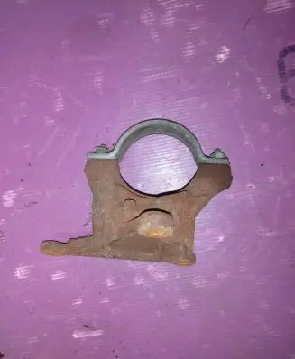 Ford Kuga II Driveshaft support bearing bracket AV613K305
