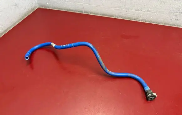 BMW X1 U11 Fuel line/pipe/hose 9487010