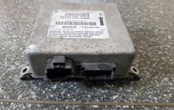 Chrysler Voyager Airbag control unit/module 4686242