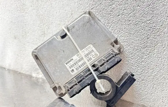 Opel Zafira A Engine control unit/module 09133269 0281010021