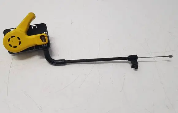 Engine bonnet (hood) release handle