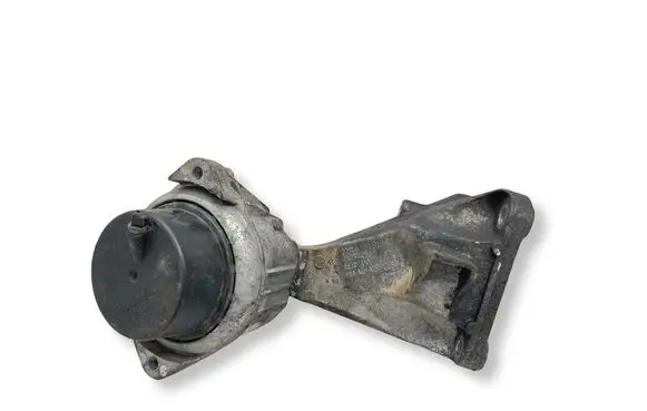 BMW 3 E90 E91 Engine mounting bracket 6781916 169072