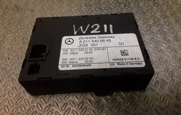 Mercedes-Benz E W211 Gateway control module 2115405645 A2115405645