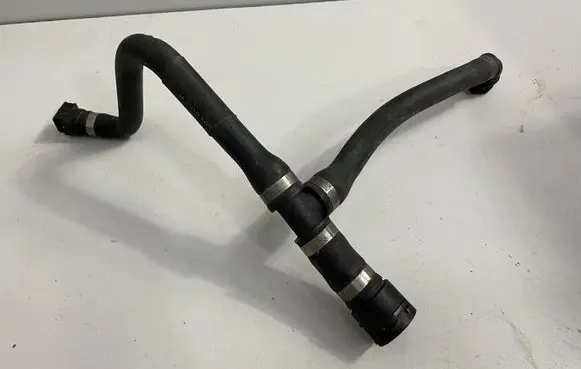 BMW 5 E60 E61 Engine coolant pipe/hose 7787456