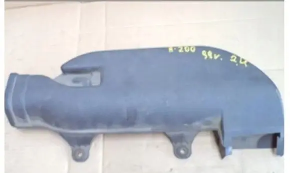 Hyundai H200 Intake resonator 