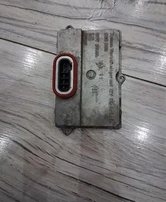 Audi A8 S8 D3 4E Xenon control unit/module 5DV008290