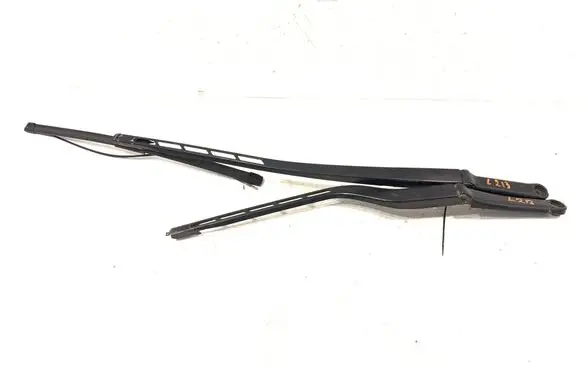 Audi A3 S3 8P Front wiper blade arm 8P1955407