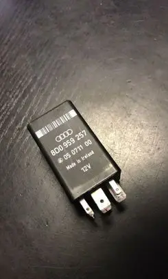 Audi A6 S6 C5 4B Other relay 8D0959257 05071100
