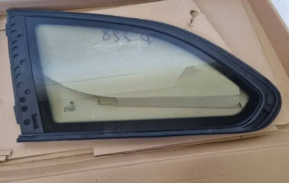 BMW 5 F10 F11 Rear side window 7199989