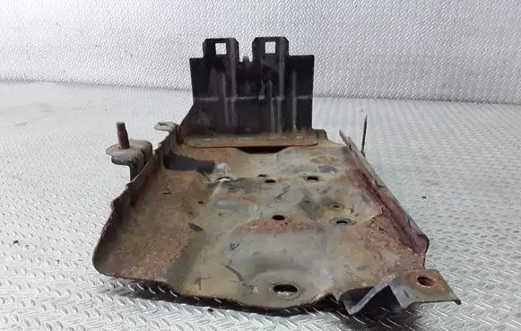 Nissan Primera Battery tray 