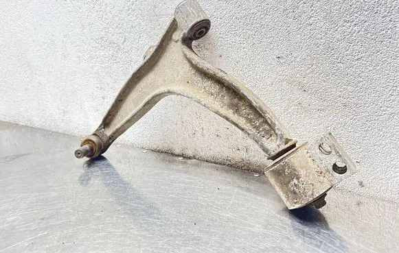 Opel Vectra C Front control arm 19191165